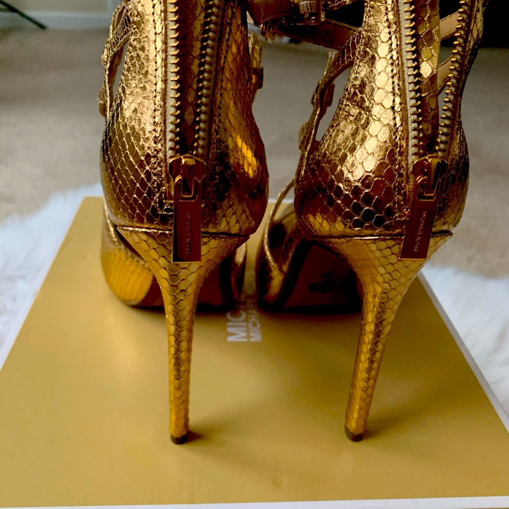 CATA metallic leather Sandal